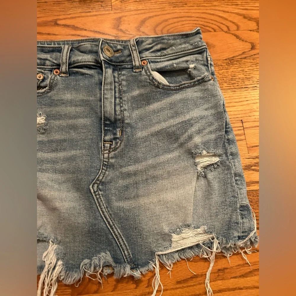 American Eagle Women's 6 Western Y2K Distressed Blue High Rise Mini Denim Skirt
